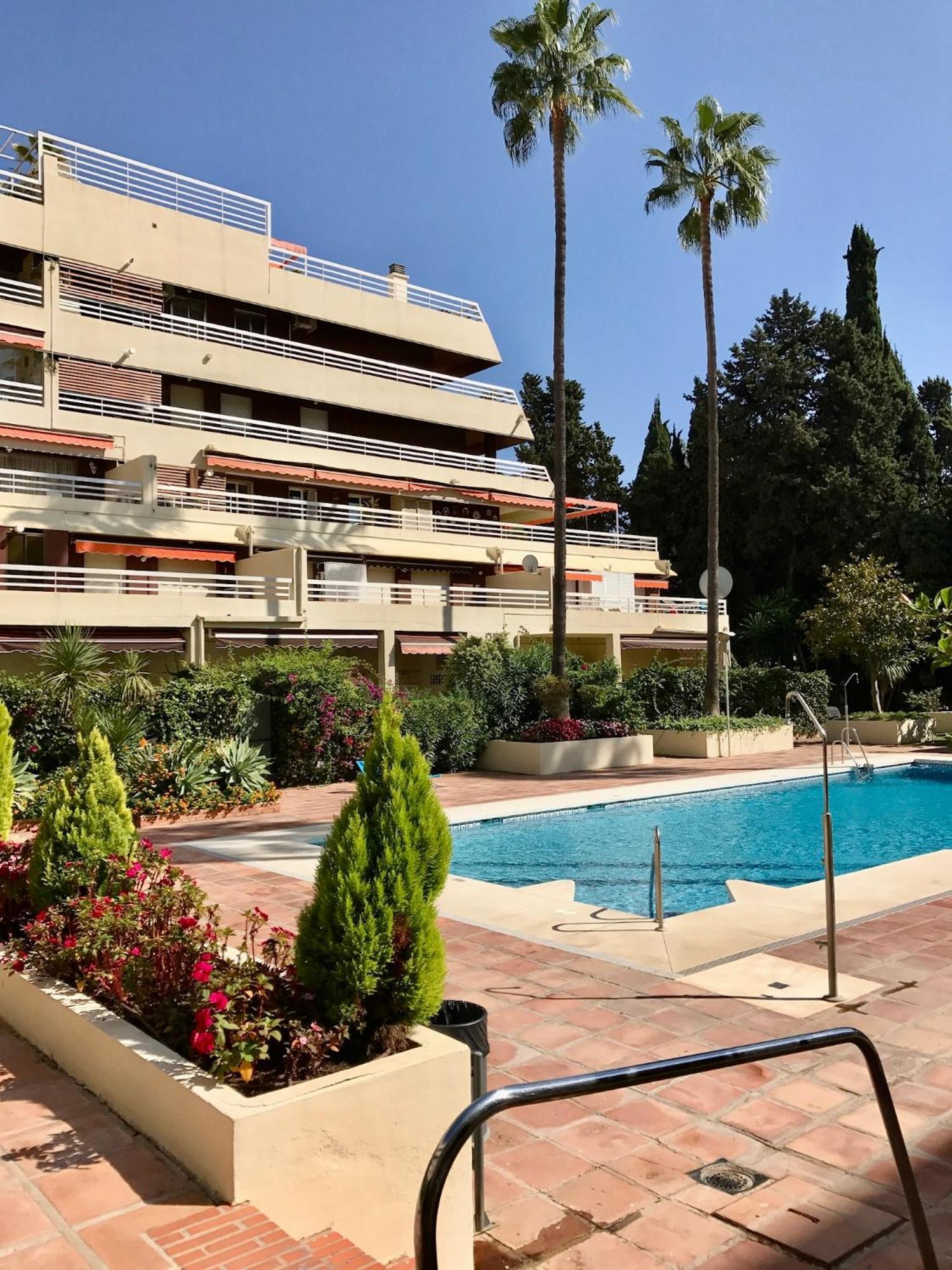 Apartamento Al Parque Marbella, Cerca De Mar Y Centro De Marbella Dış mekan fotoğraf